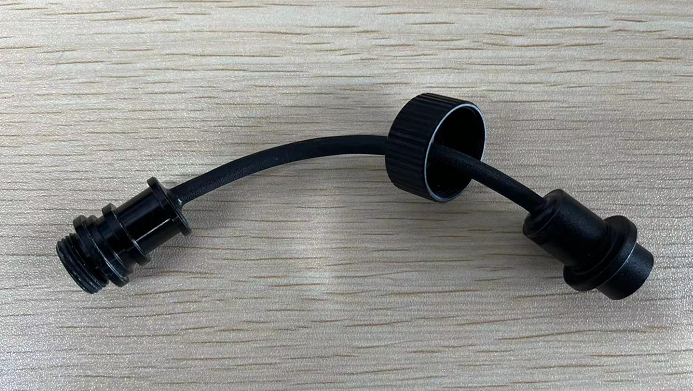 Chasing - M2 Pro Max 4-pin connector cable