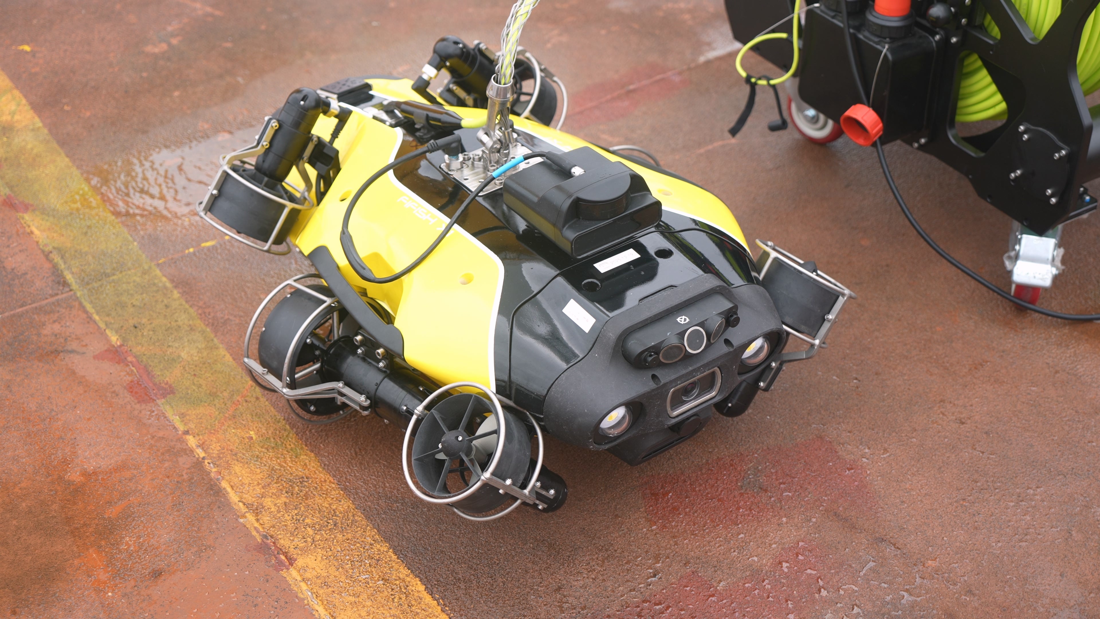 QYSEA FIFISH X1 Mission ROV – Advanced Industrial Inspection & NDT Underwater Robot