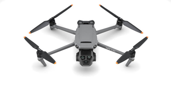 DJI - Mavic 3 Pro Fly More Combo with DJI RC
