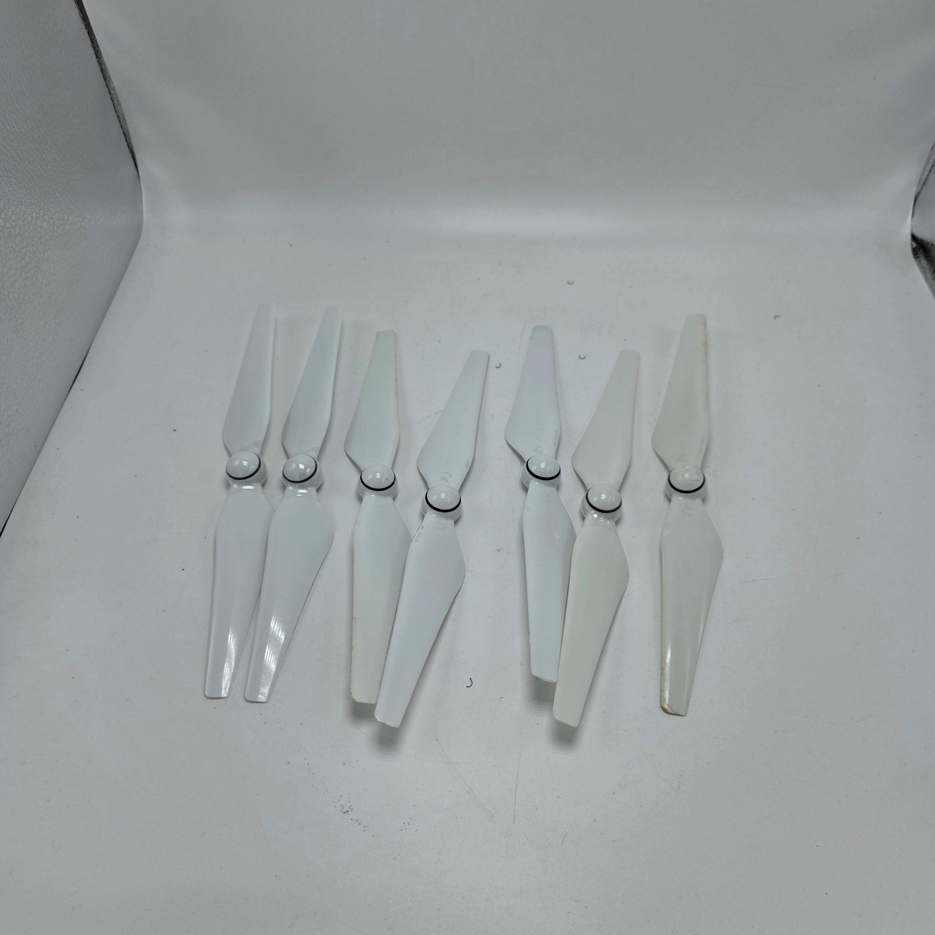 DJI - Phantom 4 Propeller 9450S - Used