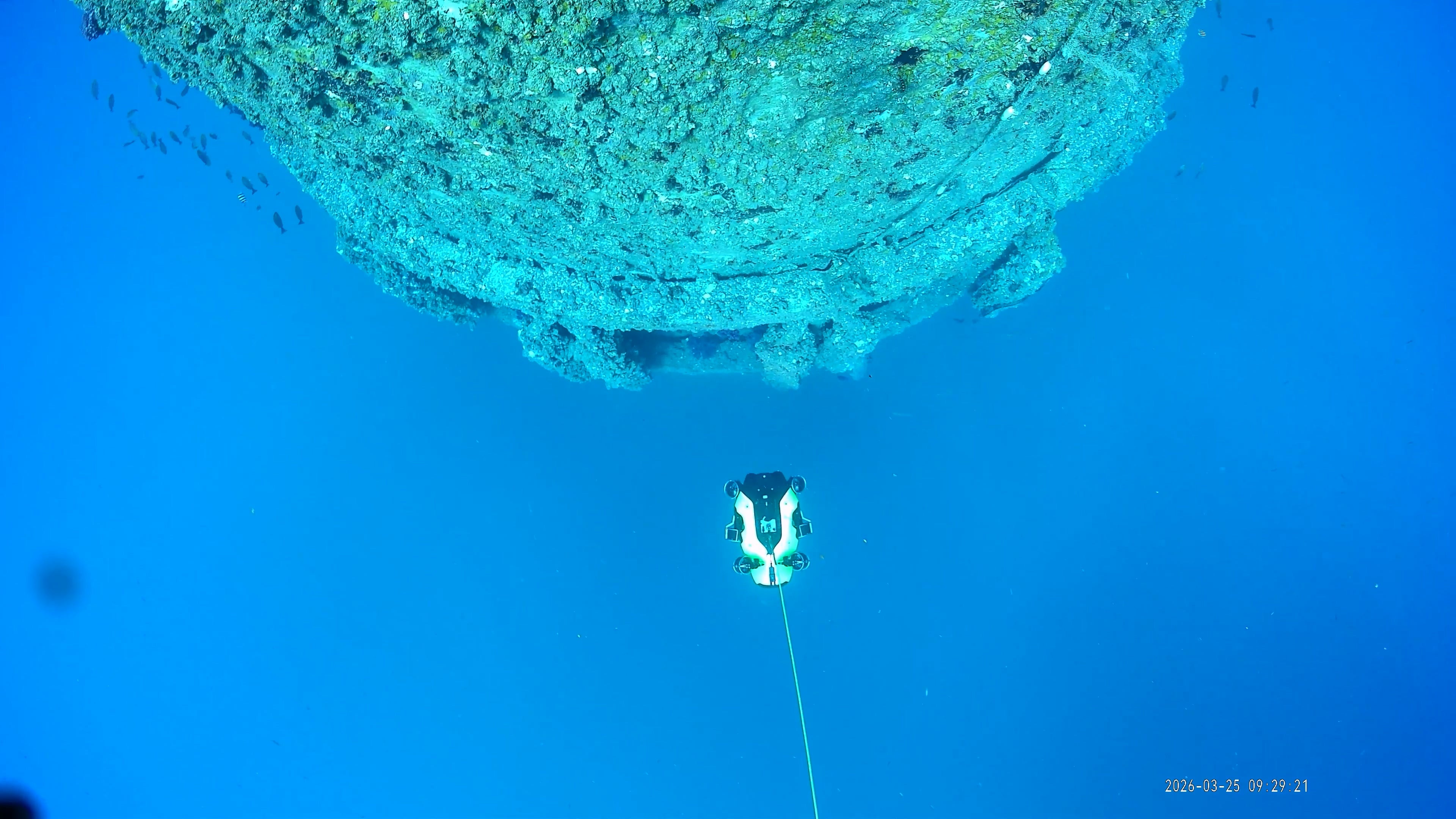 QYSEA FIFISH X1 Mission ROV – Advanced Industrial Inspection & NDT Underwater Robot