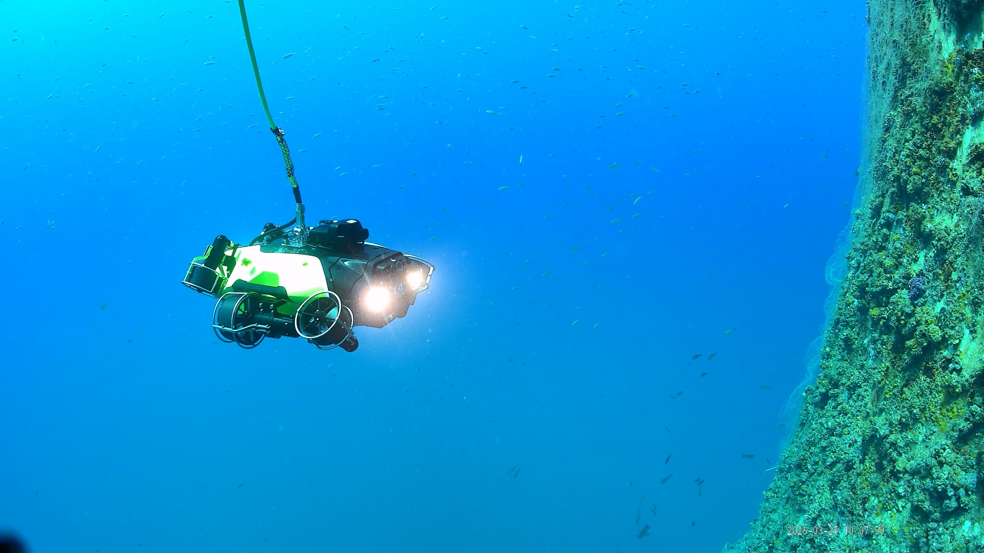 QYSEA FIFISH X1 Mission ROV – Advanced Industrial Inspection & NDT Underwater Robot